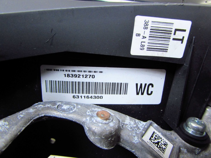 TOYOTA CH-R CHR II 16-22 VOLANT CUIR MULTIFUKCJA 631164300