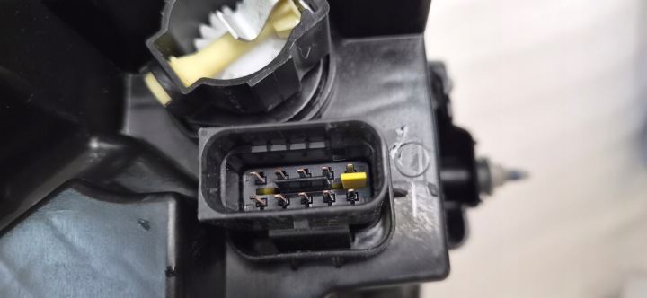 PHARE DROITE AVANT OPEL CORSA F 2019- LED 9829522580