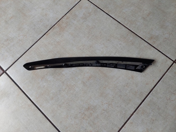 SPOILER LÈVRE GAUCHE AVANT MERCEDES A CLASSE W177 A35 A45 AMG AERO
