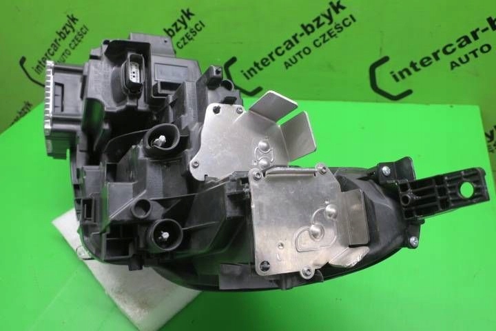 PROJECTEUR DROIT FORD KUGA III PV4B-13E016-AF LIFT COMPLET LED 2024 2025 2026