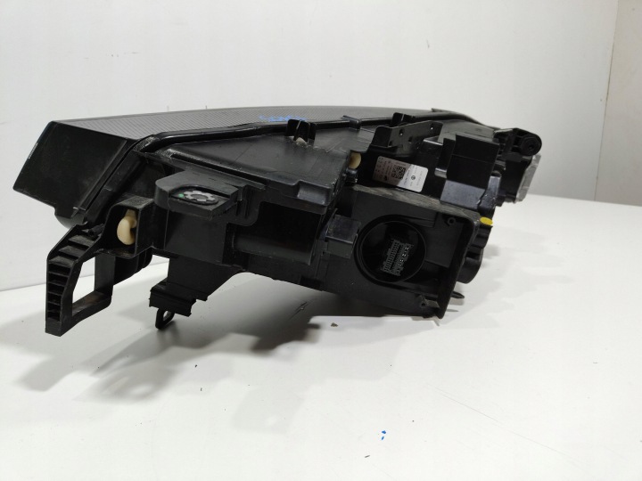 VOLKSWAGEN ID.4 PHARE DROIT AVANT COMPLET LED