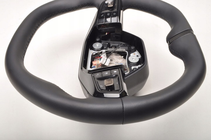 MG 3 VOLANT CUIR MULTI 12000106 2024