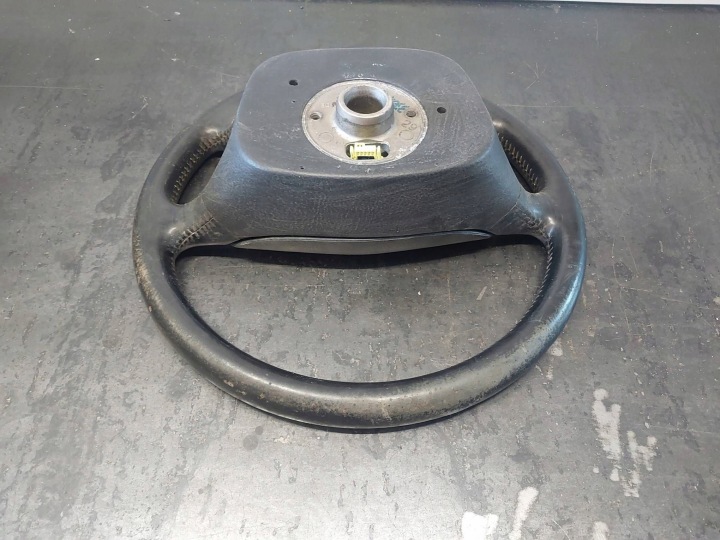 VOLANT MULTIFONCTIONNELLE CUIR VOLKSWAGEN PASSAT B5 1J0419091