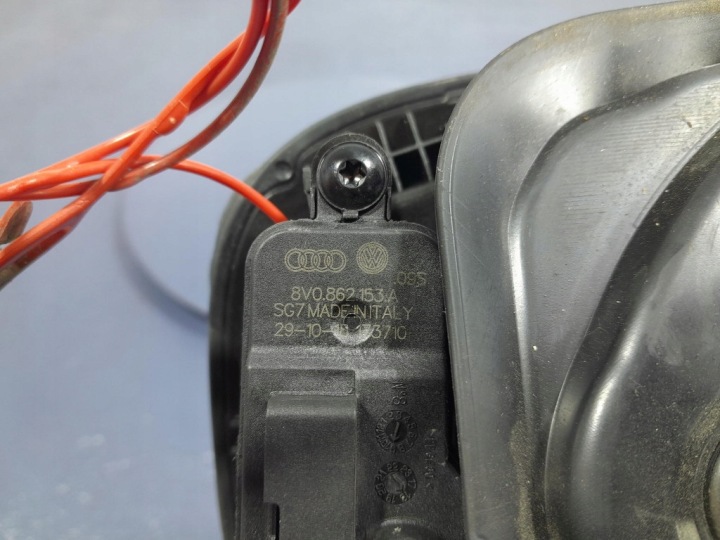 AUDI A8 D5 LONG CLAPET GOULOTTE DE REMPLISSAGE CARBURANTS 4N0809906 LZ3H