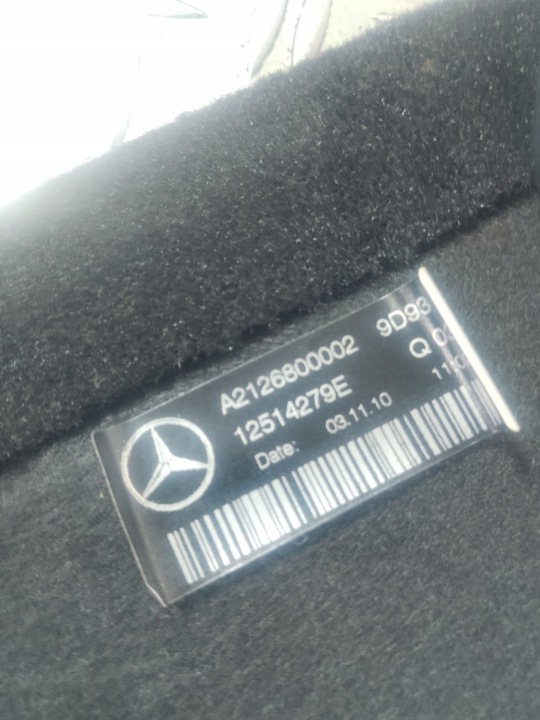 MERCEDES W212 09- REVÊTEMENT PLANCHER COUVERCLES DE COFFRE UNIVERSEL A2126800002