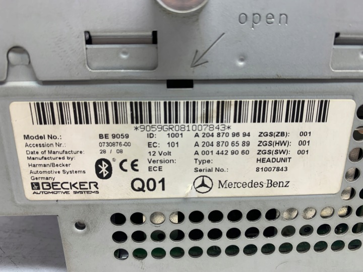 MERCEDES W204 RADIO CD NAVI COMAND A2048709694