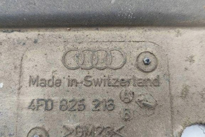 AUTRE CAPUCHONS CHÂSSIS AUDI A6 AVANT (4F5, C6) 4F0825216 3.0L DIESEL 2006