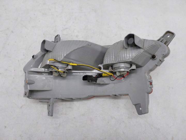 KIA SPORTAGE IV 4 LIFT PHARE ARRIÈRE DROITE DANS PARE-CHOCS CLIGNOTANT 92406-D97