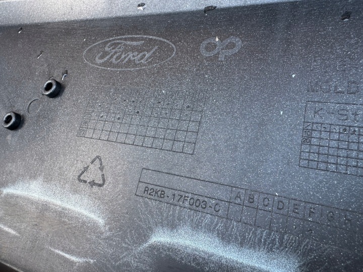 PARE-CHOCS AVANT AVANT FORD EXPLORER VI 6 EV ELEKTRYK PDC R2KB-17F003-C