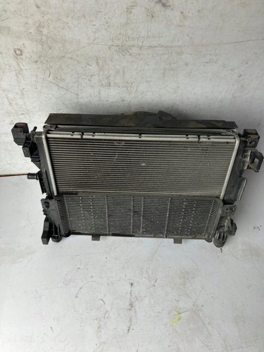 PANNEAU AVANT ENSEMBLE RADIATEURS ZOE 214819480R