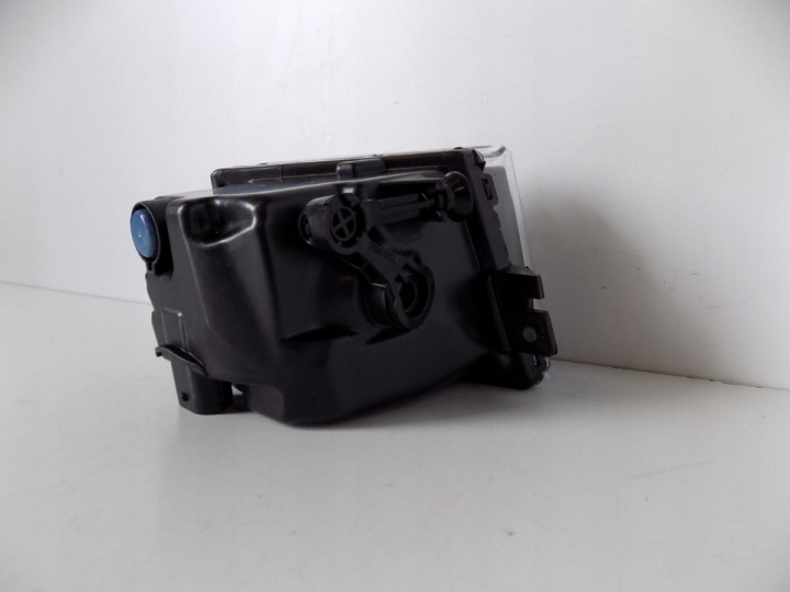 BMW 7 F01/F02 PHARES ANTIBROUILLARD LED AVANT GAUCHE 10876