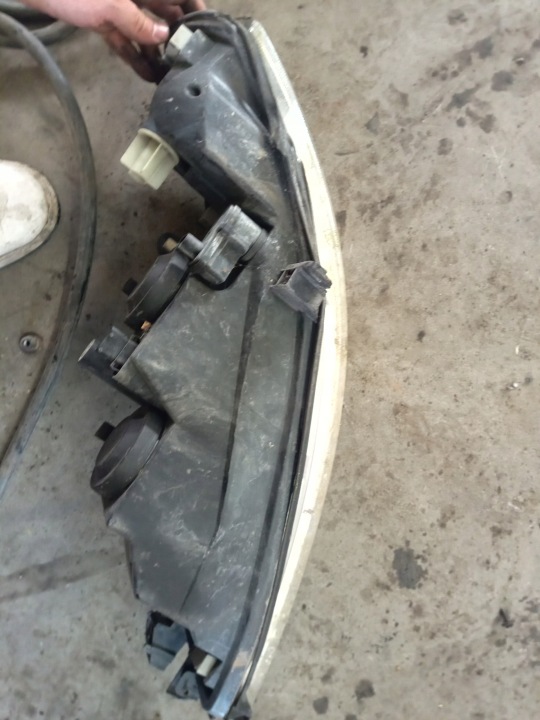 OPEL VECTRA AVANT DROITE 90586845