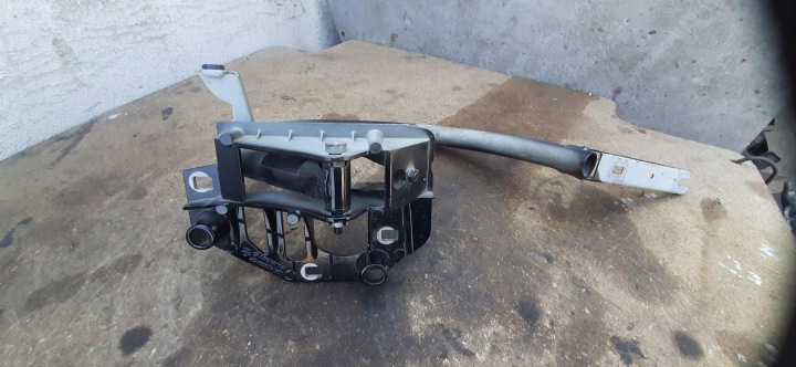 CHARNIÈRE COUVERCLES DE COFFRE COUVERCLES DE COFFRE ARRIÈRE ARRIÈRE DROIT MERCEDES W205 A2057501628