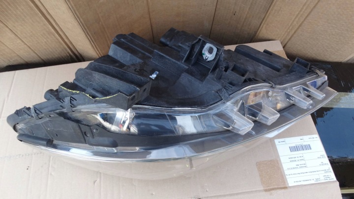 PHARE GAUCHE AVANT A2468200161 MERCEDES B CLASSE W246 ORDINAIRE