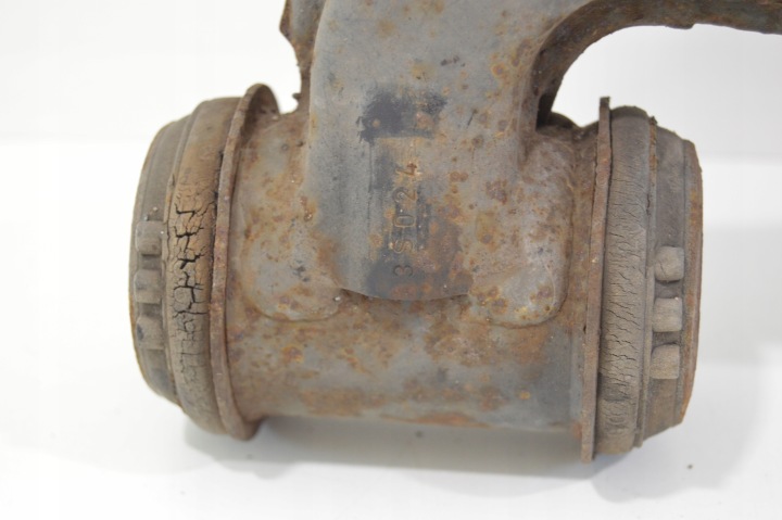 BRAS DE SUSPENSION INFÉRIEUR DROIT AVANT MERCEDES W124 E-KLASA 2.2 1243303107 ORIGINAL