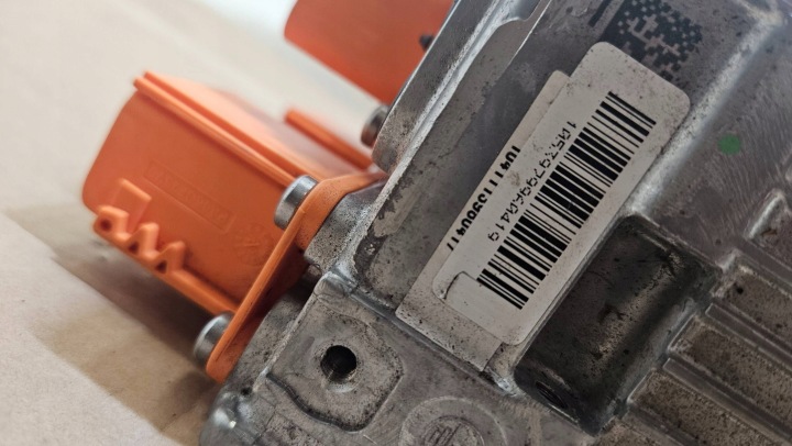 CHARGEUR BATTERIE WYSOKONAPIECIOWEGO 22KW PORSCHE TAYCAN 9J1 9J1915681A