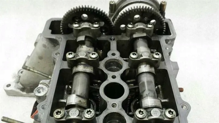 BMW 1 SERIES E87 PISTON HEAD 7806058 2.0D 120D