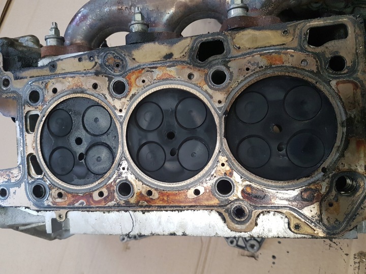 INFINITI QX70 CULASSE V9X GAUCHE OU DROITE 8200816799 8200816687