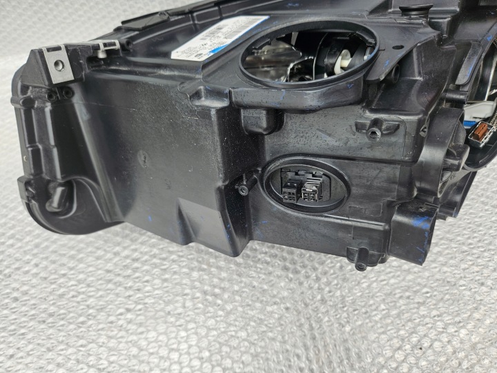 BMW 5 F10 F11 PHARE DROITE BI-XENON 7203252