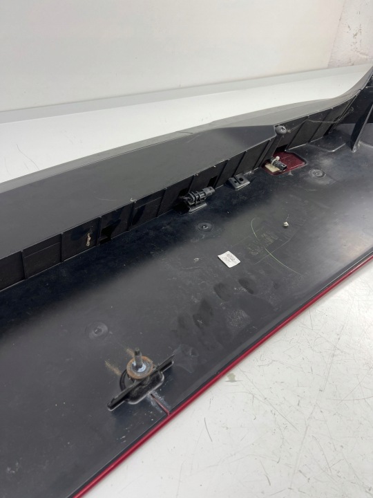 SPOILER COUVERCLES DE COFFRE JAGUAR F-PACE HK8344210AEW