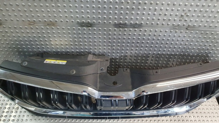 CALANDRE CALANDRE GRILLE SKODA KAMIQ 658853653C LIFT 2024-