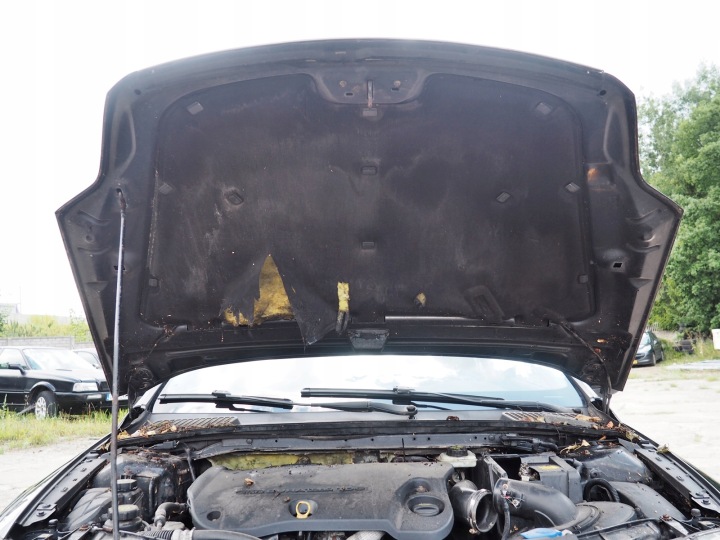 FORD MONDEO 2,2 D CAPOT COUVERCLE MOTEUR COULEUR G6 EN BON ÉTAT