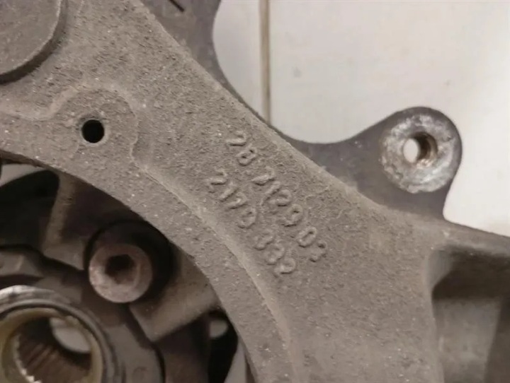 FERRARI 360 F131 DROITE ARRIÈRE MOYEU 179330 CHÂSSIS ROULEMENTS ROUES ARRIÈRE DROITE