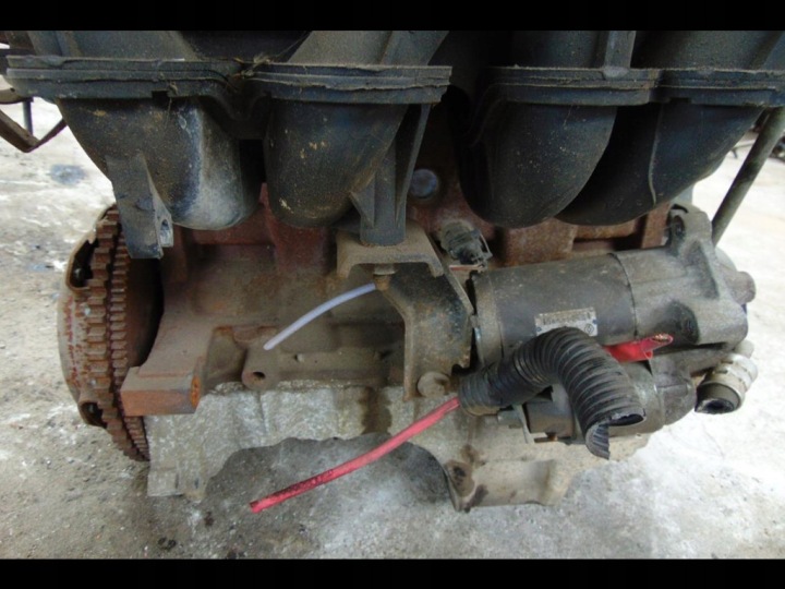RENAULT CLIO II 1.4MPI MOTEUR K7JA710