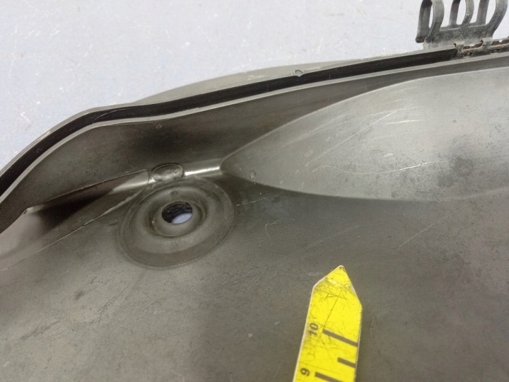 MERCEDES C CLASSE W203 DOUBLURE DE PASSAGE DE ROUE SUPÉRIEUR EUROPE 2038301713