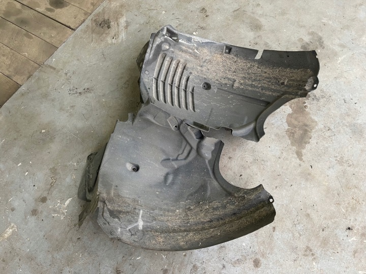 PASSAGE DE ROUE GAUCHE AVANT COMPLET MERCEDES W212 LIFT A2126905430