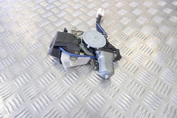SERRURE COUVERCLES DE COFFRE COUVERCLES DE COFFRE LEXUS RX (_U3_) 6935048050 3.3L HYBRID 155KW 2007