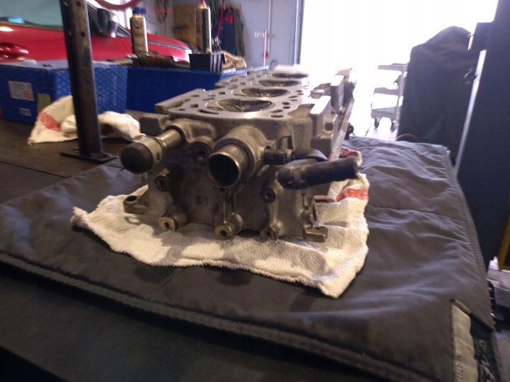 CYLINDER HEAD AVENSIS COROLLA RAV 4 MR II 1.8 16V 1ZZ-FE 