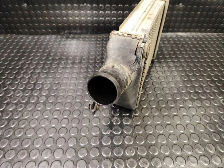 RADIATEUR D'INTERCOOLER CITROËN C4 AIRCROSS 1530A093 1.8L DIESEL 110KW 2013