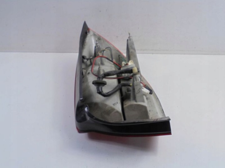 KIA RIO I DC 03-05 PHARE ARRIÈRE GAUCHE BERLINE 4D RESTYLAGE LIFT