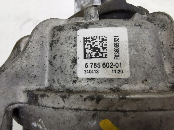 BMW 5 F10 F11 2013 DROITE CÔTÉ SUPPORT FIXATION MOTEUR