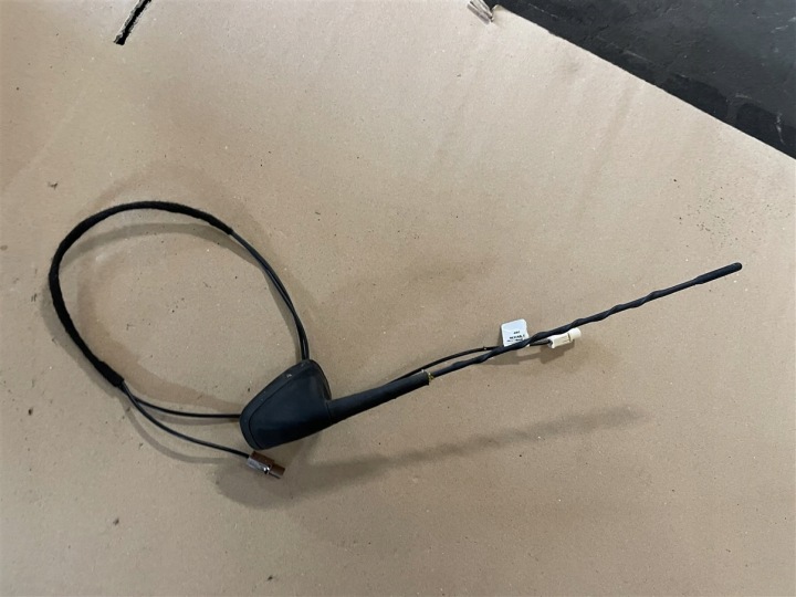ANTENNE RADIO FURGON BLASZAK RENAULT MASTER 3 III IV 4 10-23R