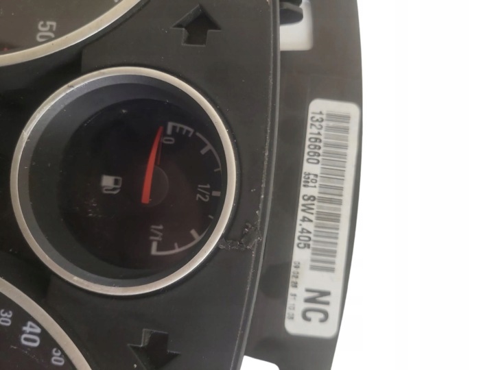 COMPTEUR OPEL ZAFIRA B 13216660