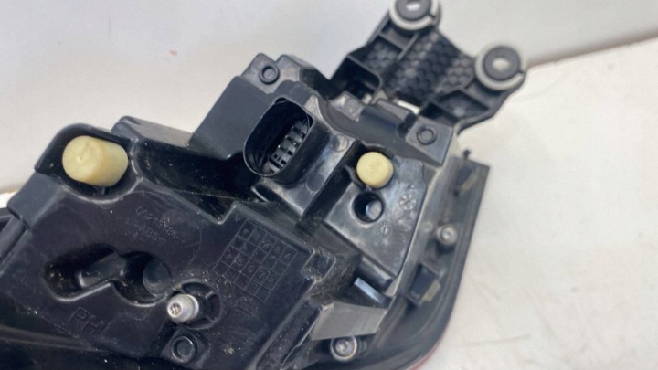 SEAT LEON IV 4 5FA HAYON UNIVERSEL PHARE DROITE ARRIÈRE DROIT ARRIÈRE 20- 5FA945208C