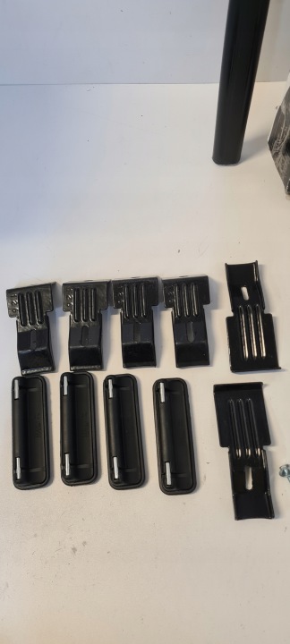 KIT BAGAZNIKOW DACHOWYCH TWINNY LOAD AVEC 42 AUDI A1 3/5 PORTES 2010