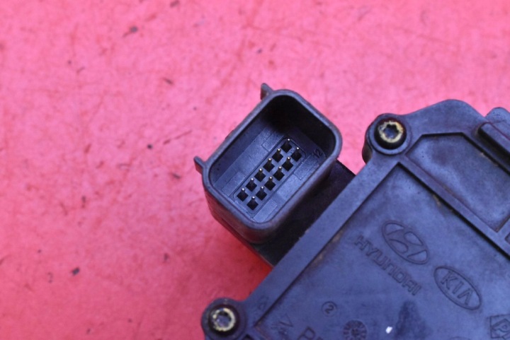 CAPTEUR PROTECTION PIÉTONS 79170-D7000 HYUNDAI TUCSON 3 III 15-20