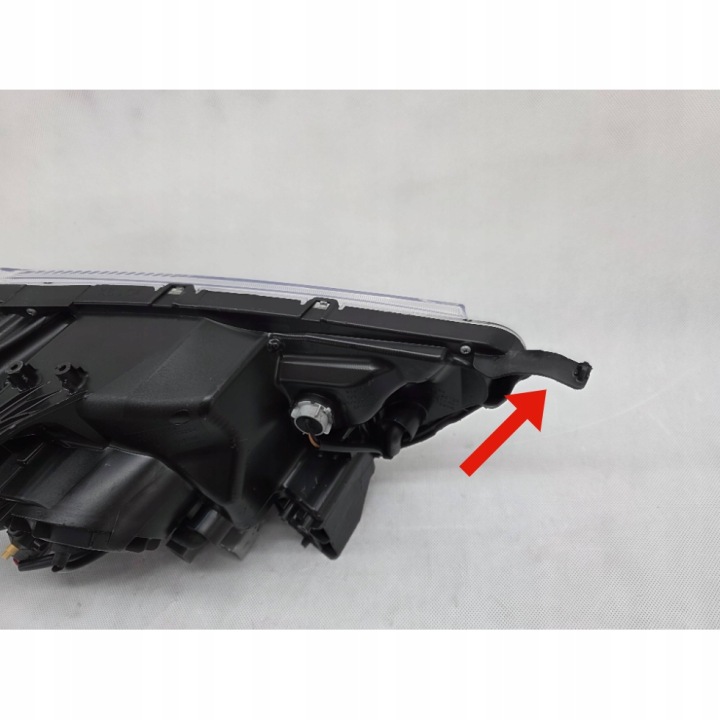 MITSUBISHI ASX PHARE GAUCHE AVANT AVANT LENTILLE EUROPE P9239