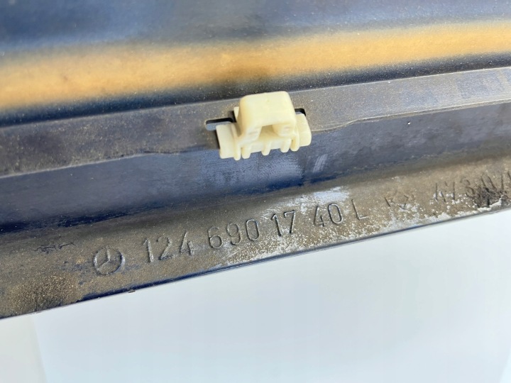 LARGE MOULURE LATÉRALE CHROME PORTES GAUCHE ARRIÈRE ARRIÈRE MERCEDES W124 1246901740