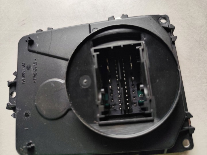 CONVERTISSEUR MODULE AUDI SKODA SEAT VW 8V0907399B