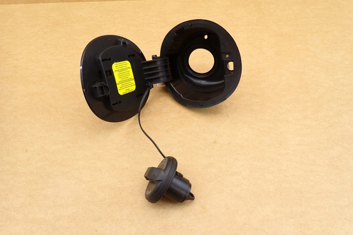 CLAPET GOULOTTE DE REMPLISSAGE CARBURANTS LANCIA DELTA 3 III C449 DISEL DIESEL