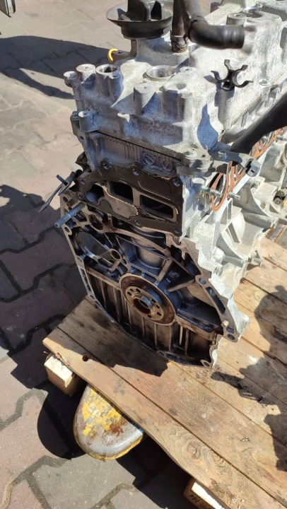 DACIA DUSTER 2016 MOTEUR 1598CM3 83KW H4MD738