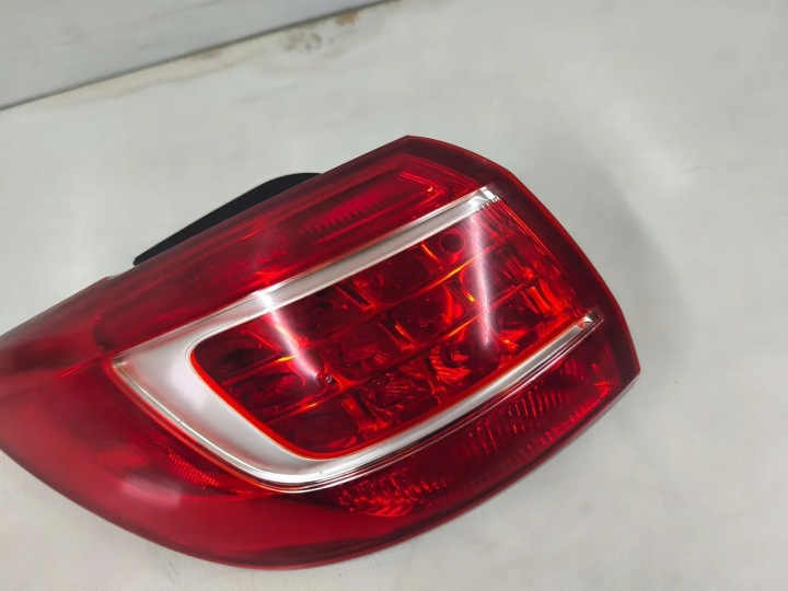 KIA SPORTAGE 2013 GAUCHE CÔTÉ PHARE ARRIÈRE