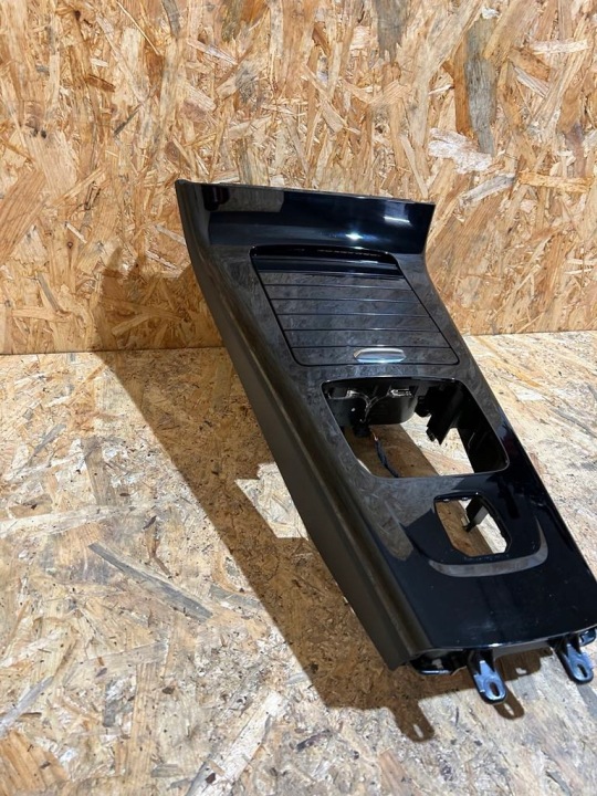 DÉCOR CHÂSSIS TUNNELS CENTRAL A1776801201 MERCEDES ESSENCE CLA W118 PIANOBLACK