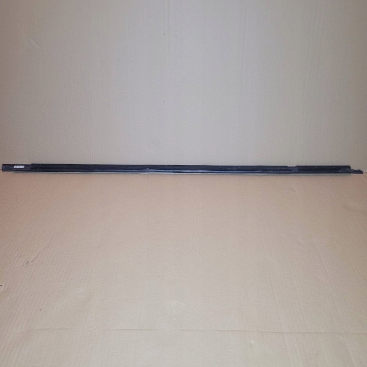 VW PASSAT B8 13-16 MOULURE CHROME RACLOIR PORTES GAUCHE AVANT 3G0837475