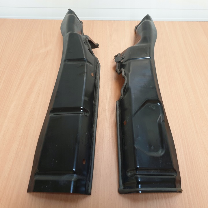 VW TIGUAN DOUBLURE DE PASSAGE DE ROUE MÉTALLIQUE 5NA806239A 5NA806240A