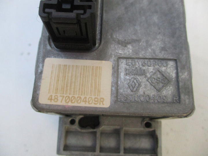 RENAULT CLIO IV ORDINATEUR FUSIBLE 1XKARTA 1.2 16V JEU 12-19 ANNÉE 237103317R